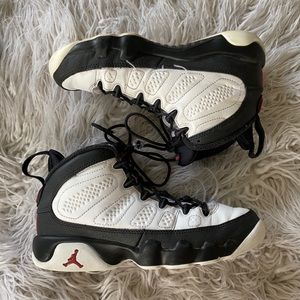 Air Jordan 9 Barons